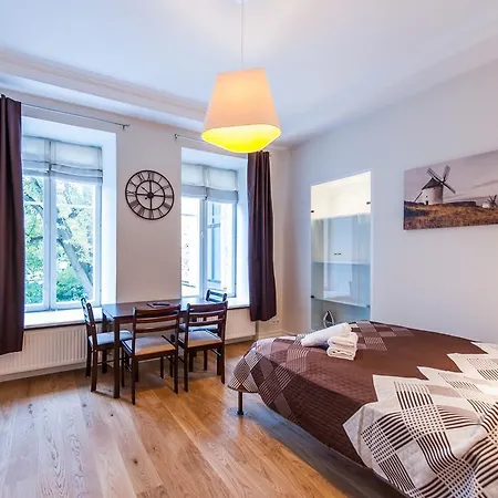 Διαμέρισμα Delta Old Town Studio